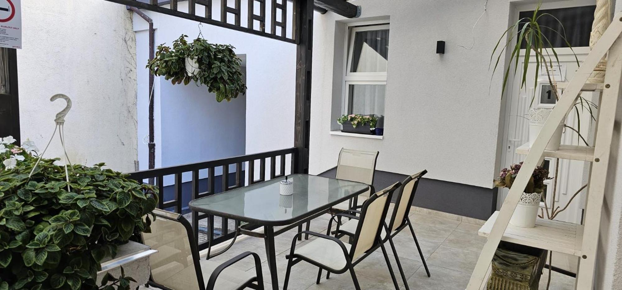 דברצן Peterfia Boutique Apartments מראה חיצוני תמונה